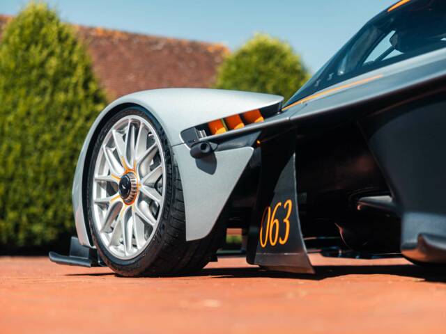 Aston Martin Valkyrie AMR Pro
