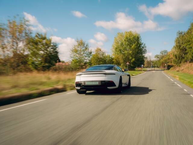 Aston Martin DBS Superleggera