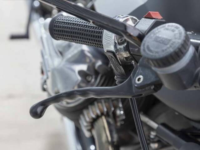 Moto Guzzi 1000 SP