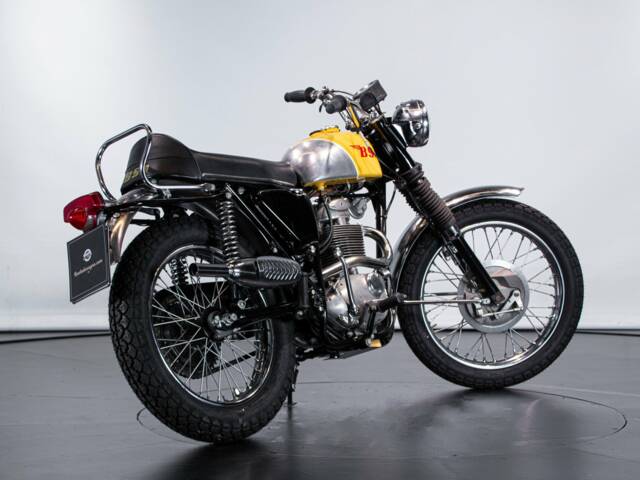 BSA B 44 Victor Grand Prix