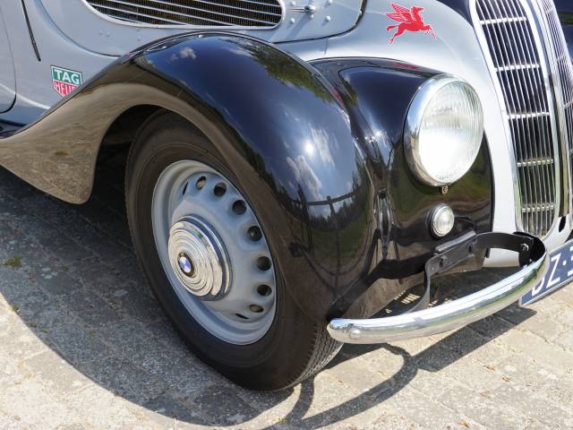BMW 327