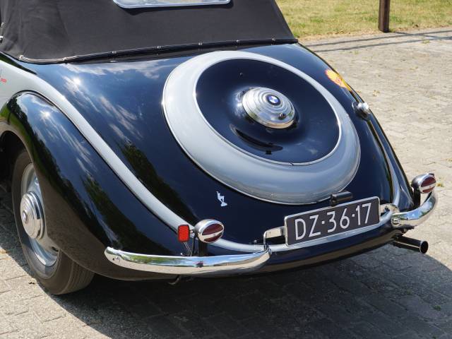 BMW 327