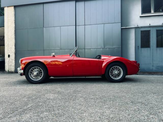 MG MGA 1600