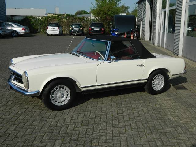 Mercedes-Benz 280 SL