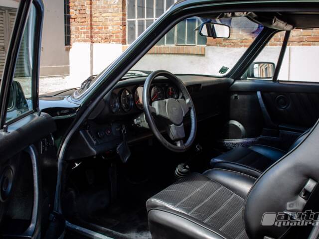 Porsche 911 Carrera 3.0