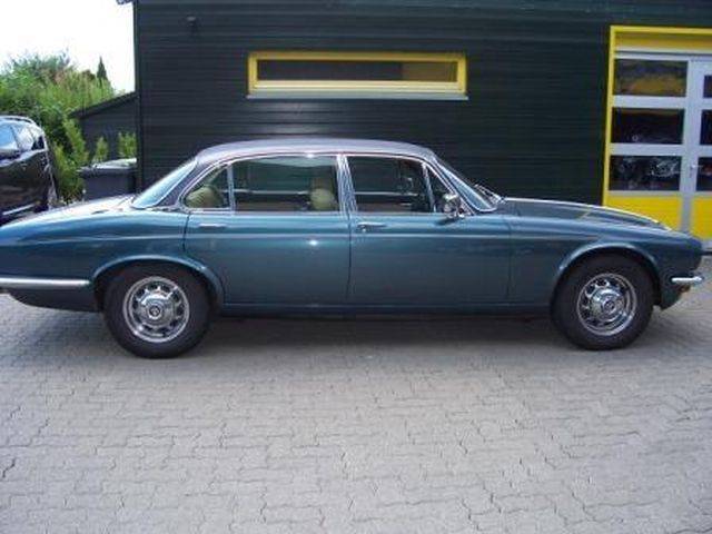 Daimler Double Six