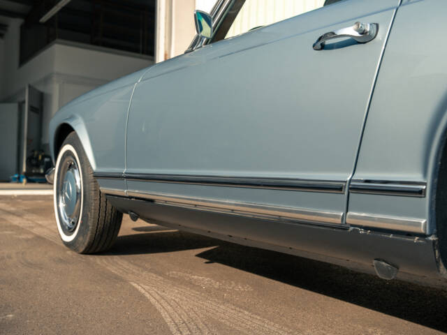Mercedes-Benz 280 SL