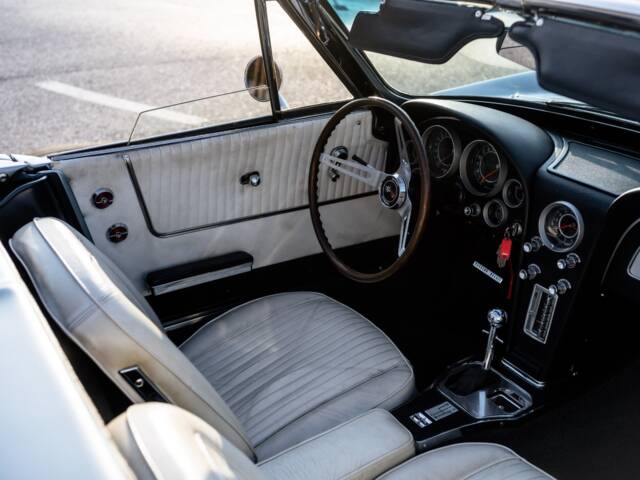 Chevrolet Corvette Sting Ray Convertible