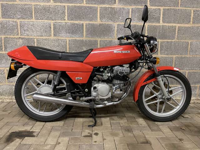 Image 1/20 of Moto Guzzi DUMMY (1979)