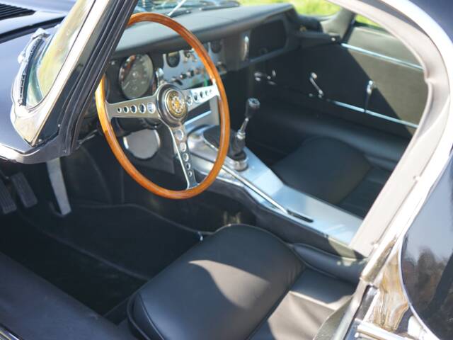 Jaguar E-Type 3.8