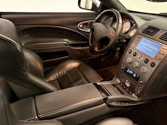 Aston Martin V12 Vanquish S Ultimate Edition
