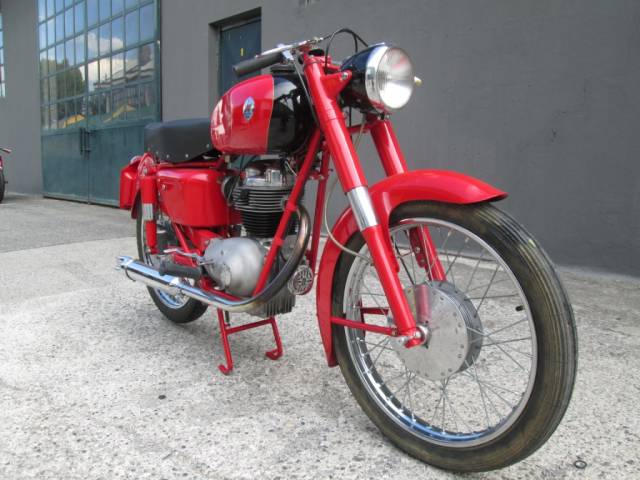 Image 1/17 of Maserati DUMMY (1955)