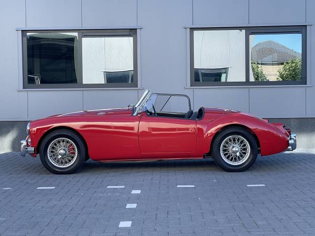 MG MGA 1600