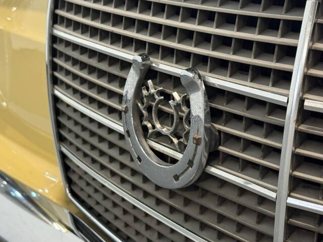 Mercedes-Benz 200