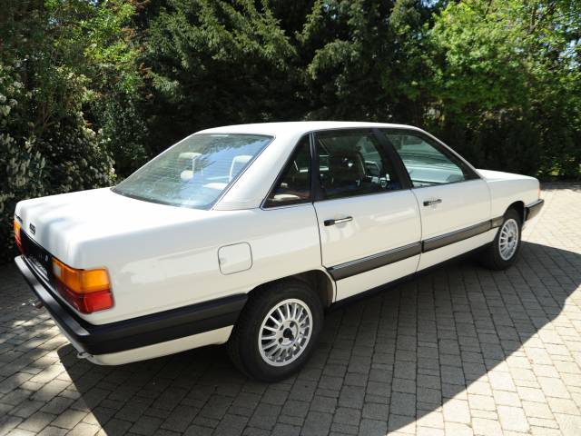 Audi 100 - 2.0