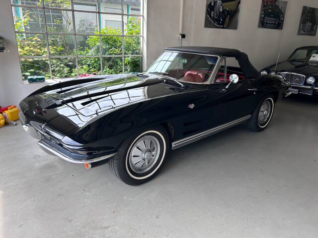 Chevrolet Corvette Sting Ray Convertible