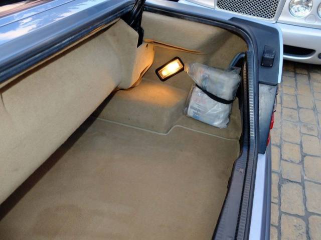 Mercedes-Benz 320 CE