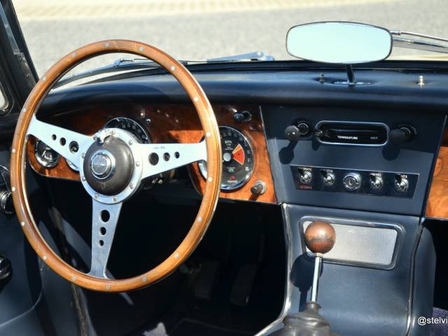 Austin-Healey 3000 Mk III (BJ8)