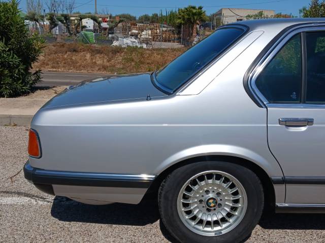BMW 745i