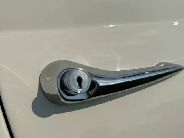 Jaguar E-Type 3.8 Flat Floor