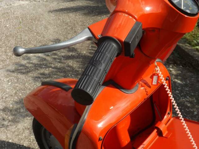 Piaggio Vespa P 200 E