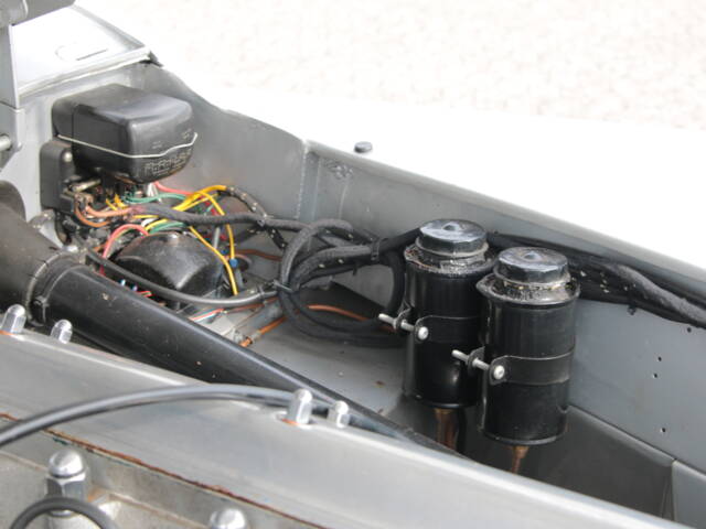 Jaguar XK 120 FHC