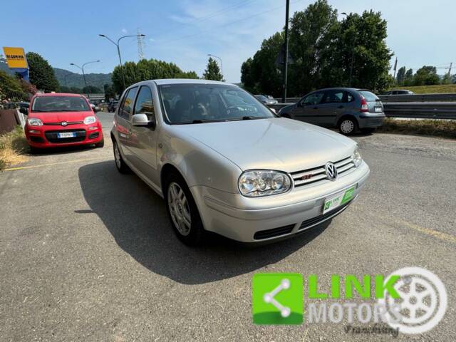 Bild 1/10 von Volkswagen Golf III 1.9 TDI (1998)
