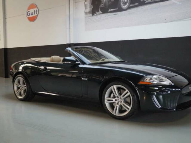 Image 1/50 of Jaguar XK (2010)