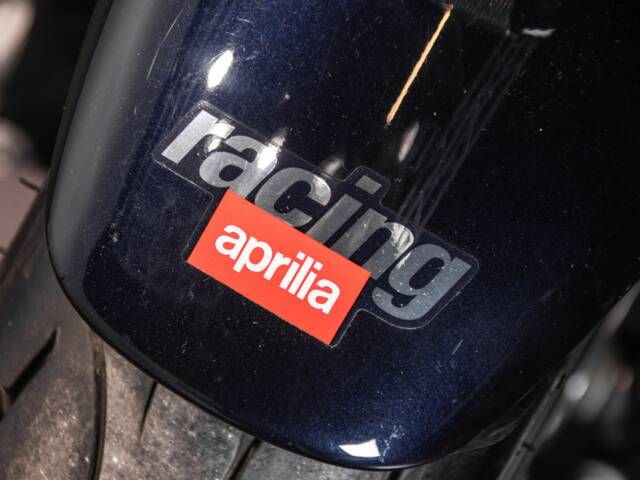 Aprilia RSV 1000 R