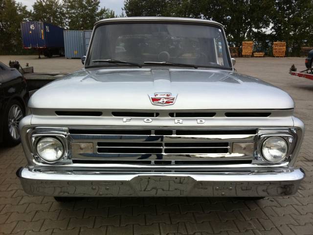 Ford F-100 Stepside