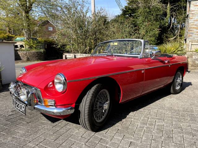 MG MGB - 4 new tyres with less than 500 miles on them.