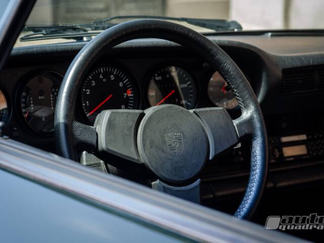 Porsche 911 Carrera 3.0