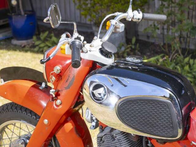 Honda C 72