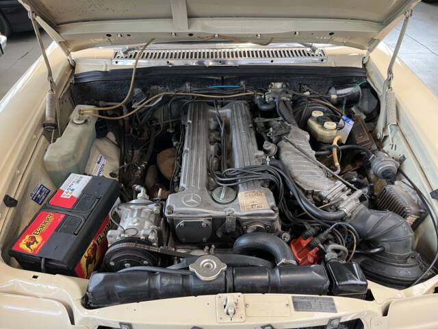 Mercedes-Benz 280 CE