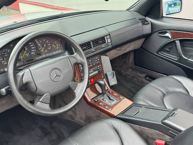 Mercedes-Benz SL 320