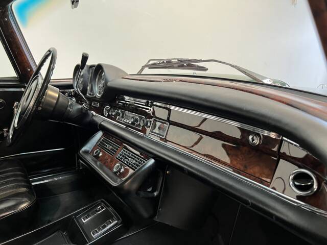 Mercedes-Benz 280 SE 3,5