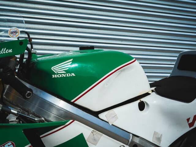 Honda VFR 750R RC 30