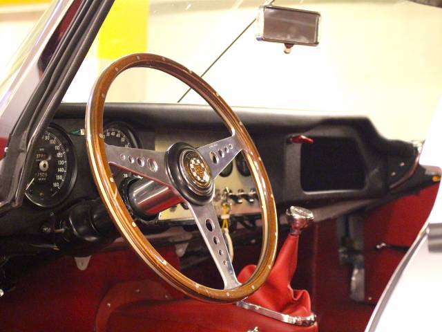 Jaguar E-Type 3.8
