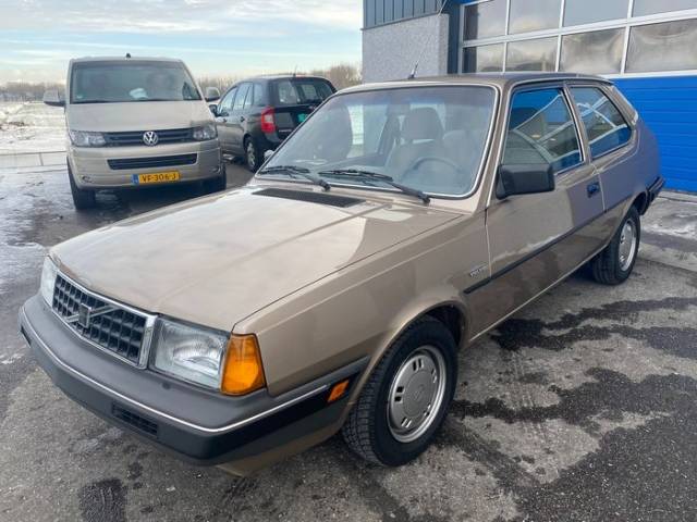 Image 1/9 of Volvo 340 (1987)