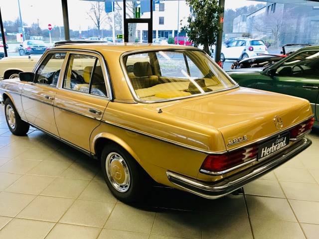 Mercedes-Benz 280 E