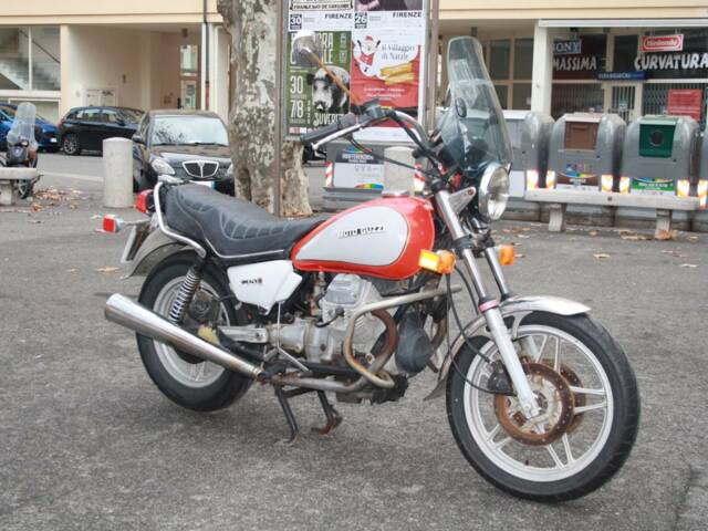 Moto Guzzi V35 C