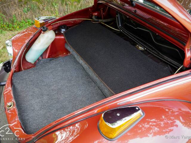 Volkswagen Käfer 1303 "Champagne Edition"