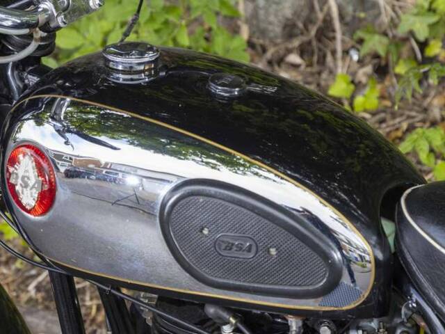 BSA B 33