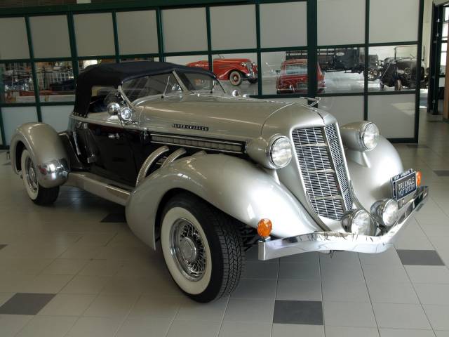 Bild 1/7 von Auburn Speedster 851 (1980)
