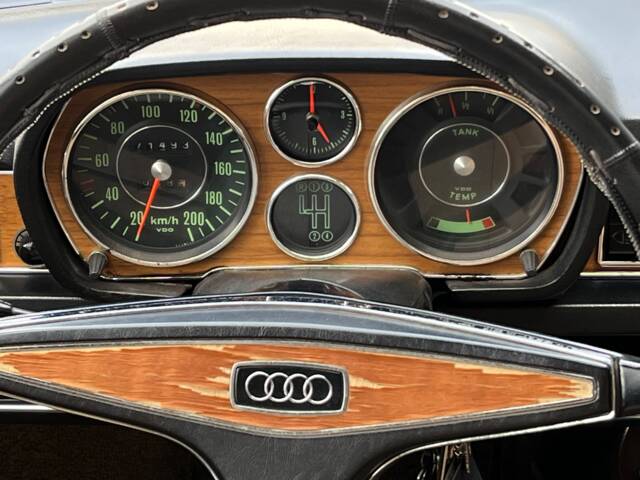 Audi 100 LS