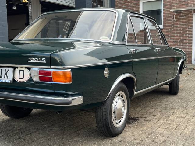 Audi 100 LS