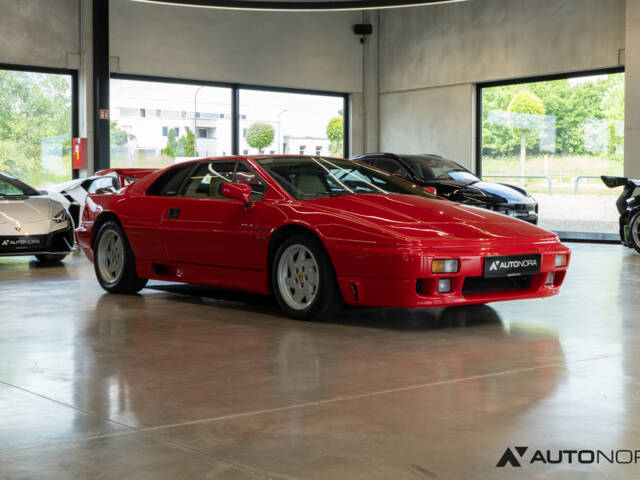 Lotus Esprit SE