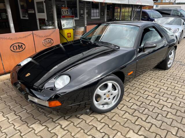 Bild 1/31 von Porsche 928 GTS (1993)