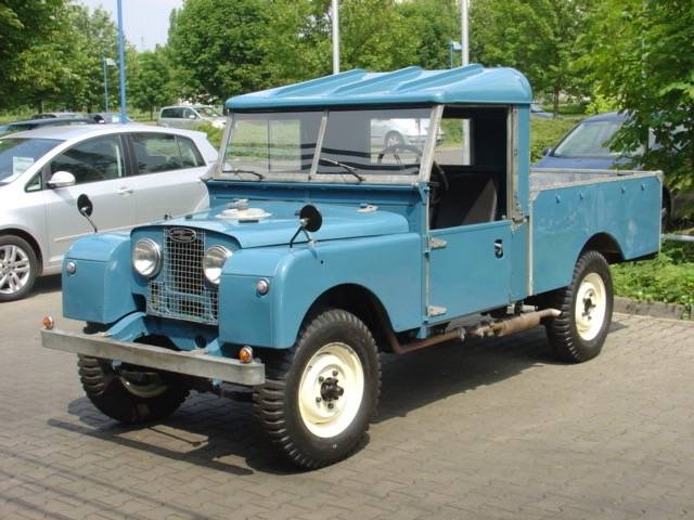 Land Rover 107