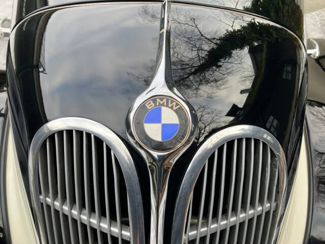BMW 327